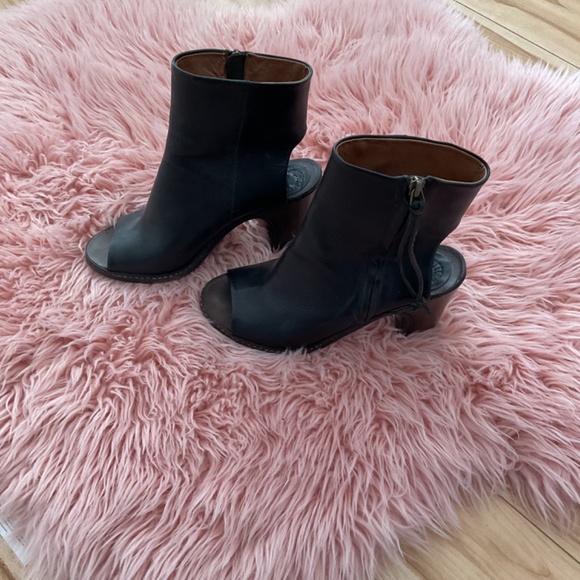 Buttero Leather Zipper Ankle Boots, Made in Italy, Size 39 - Picture 4 of 10